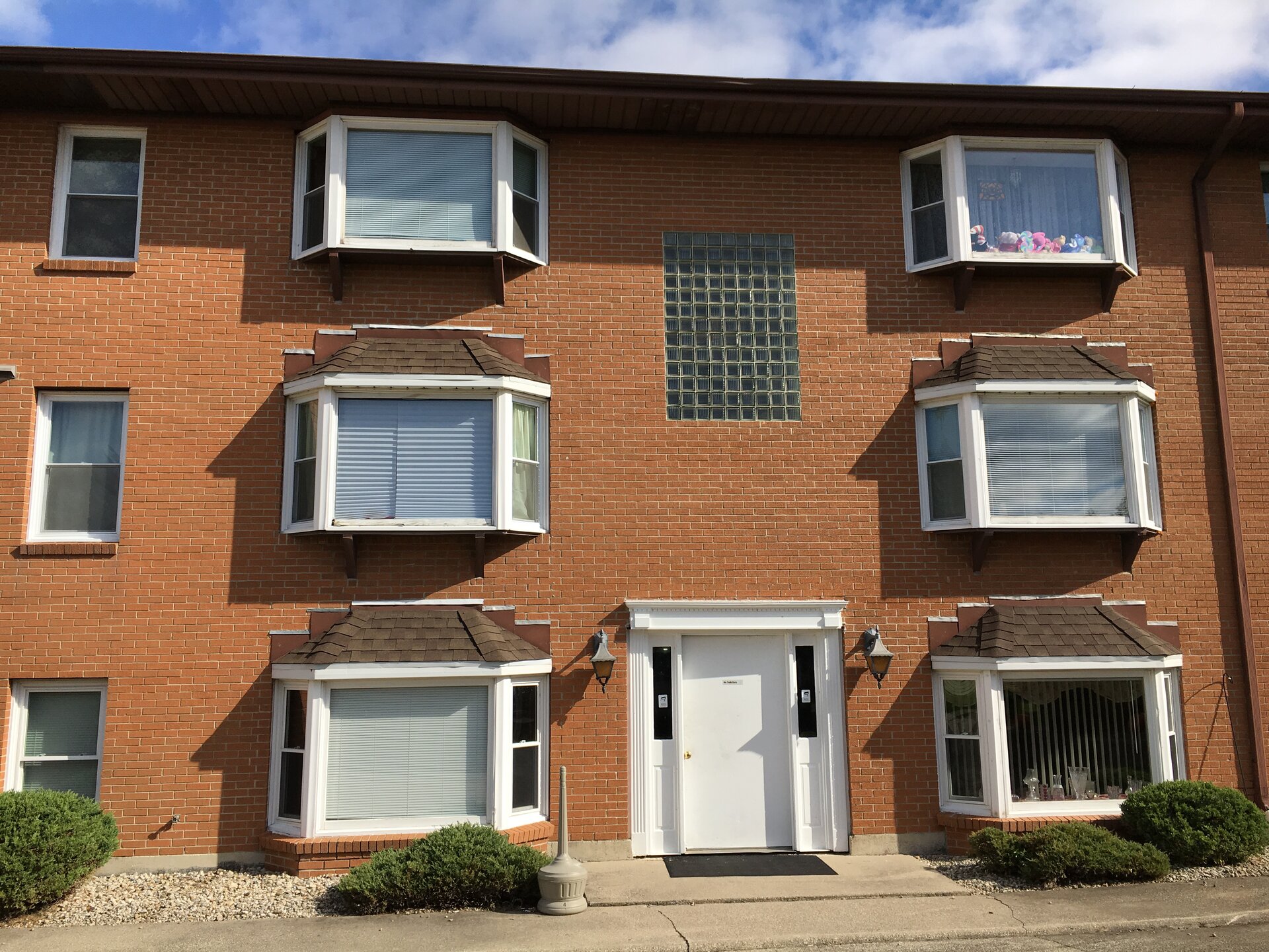 Second Street Apartments - Thumbnail 4